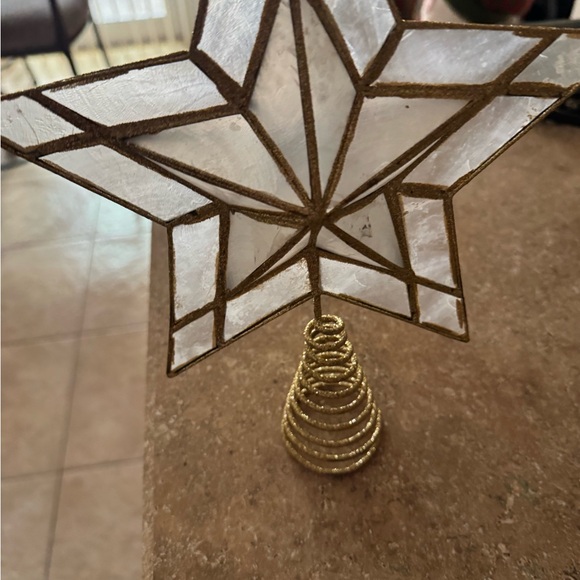 Star Christmas Tree Topper Gold And White 12” - Picture 4 of 4